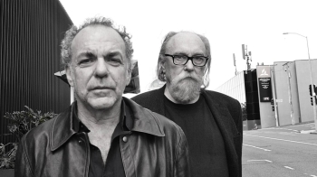After the flood: ο Ed Kuepper συναντά τον Jim White στο στούντιο...